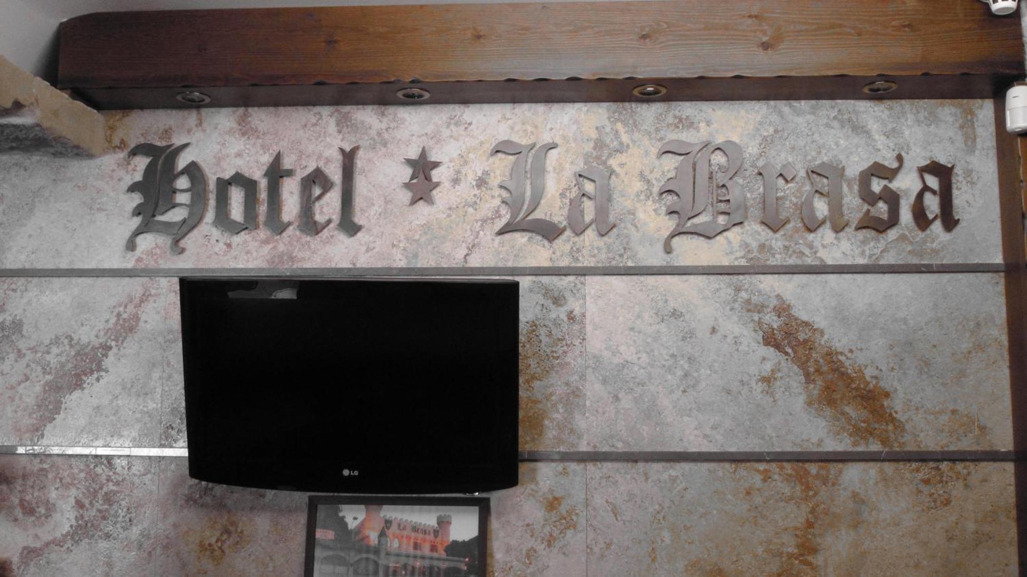 Hotel La Brasa Vélez de Benaudalla Eksteriør billede